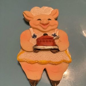 Pig cooks magnets make nice gift for